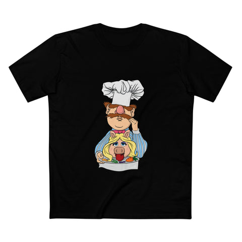 Chef's Special (Swedish Chef Serving Up Miss Piggy On A Platter) - Men's T-Shirt